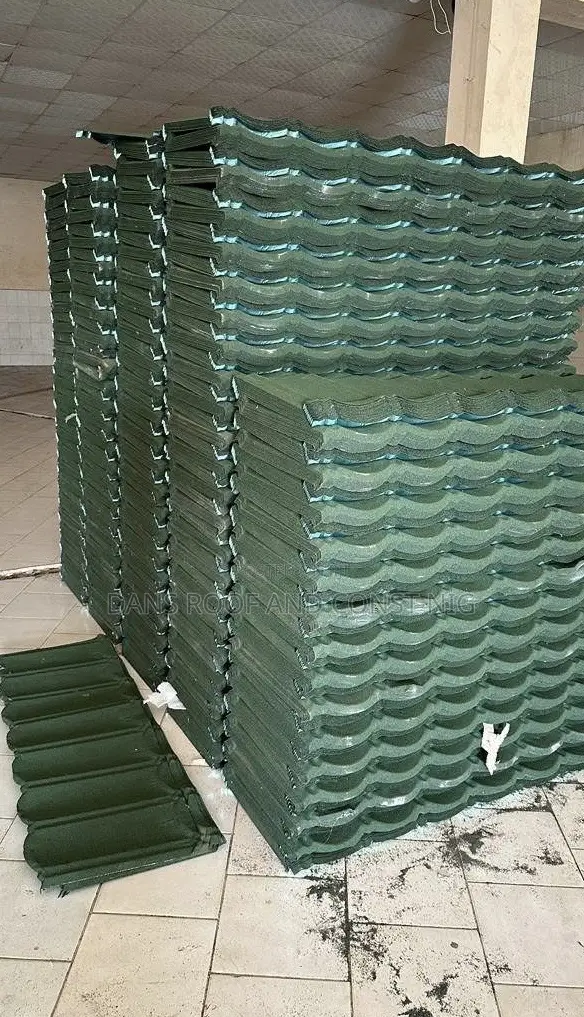 Bond Black and Green Bond