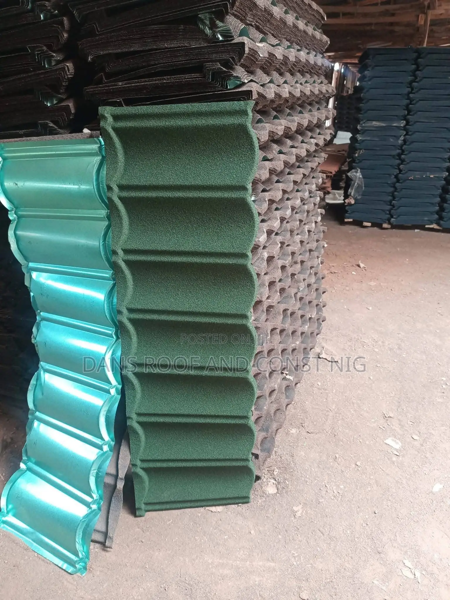 Bond Black and Green Bond