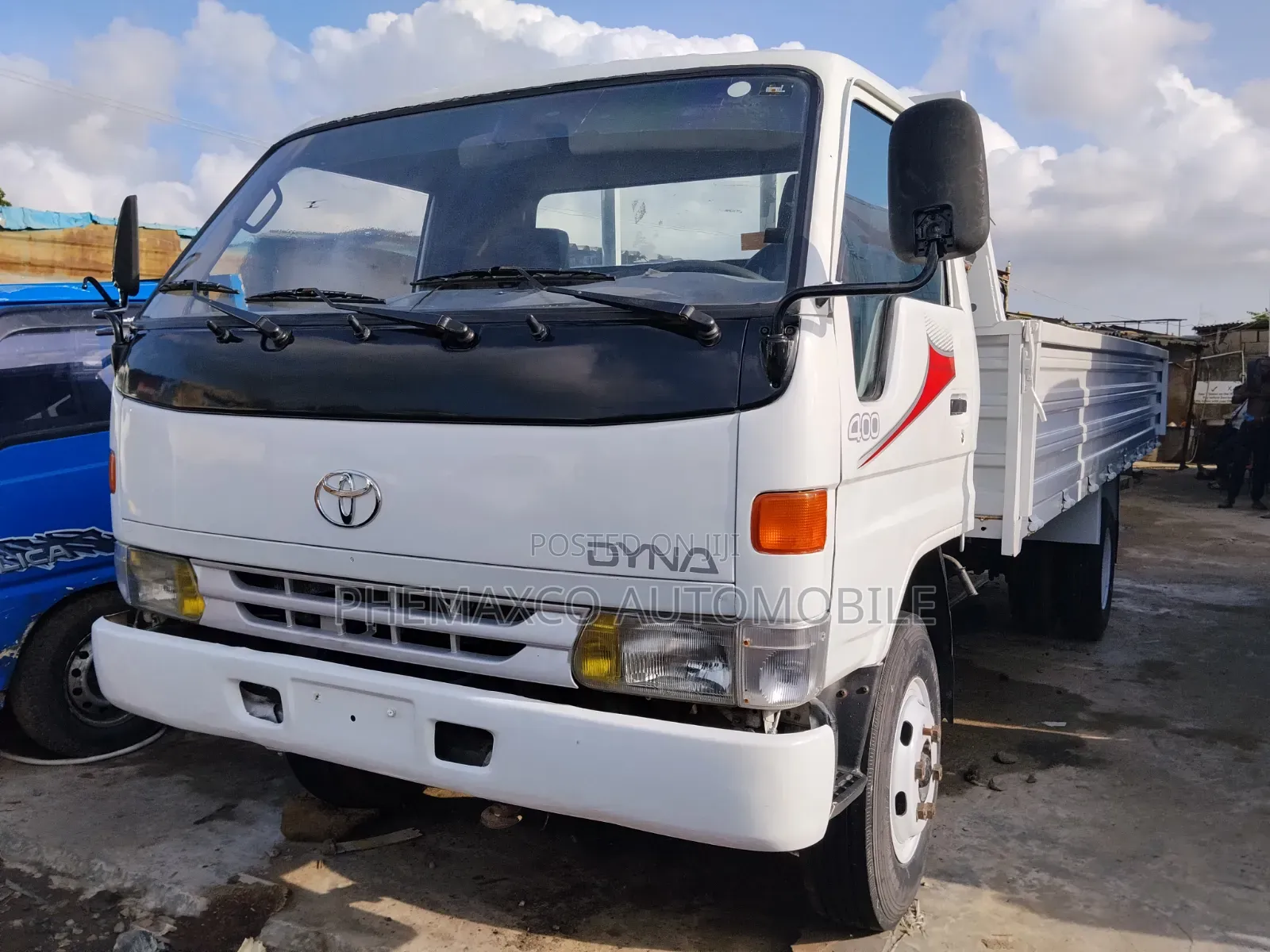 Toyota Dyna400 8tones Capacity