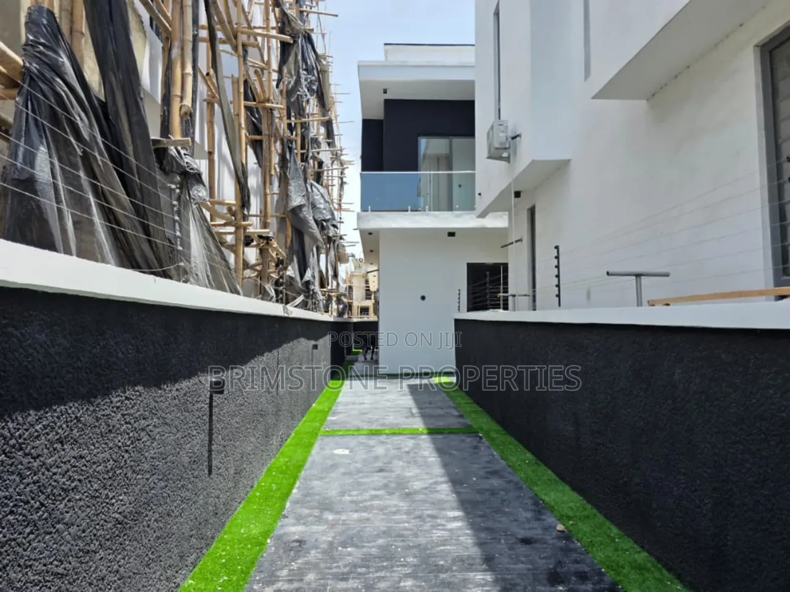 Furnished 4bdrm Duplex in Chevron for rent
