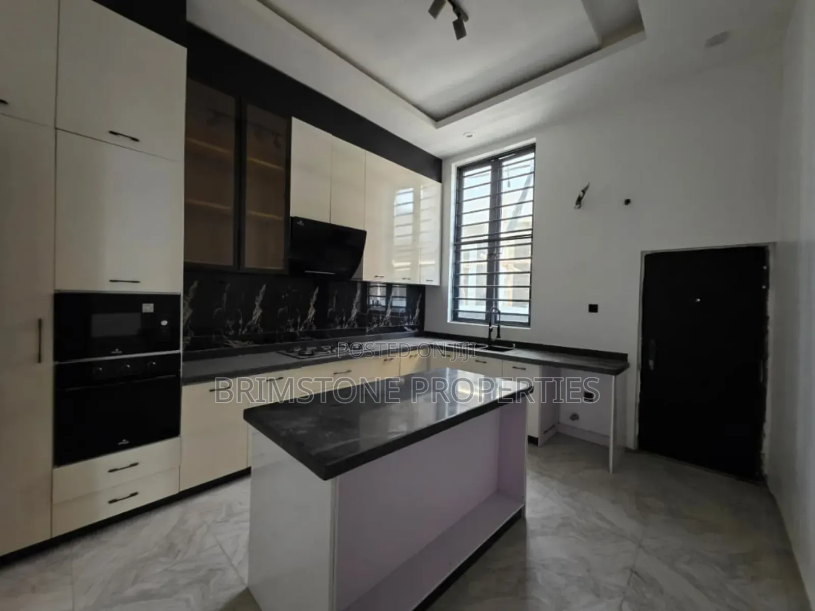 Furnished 4bdrm Duplex in Chevron for rent