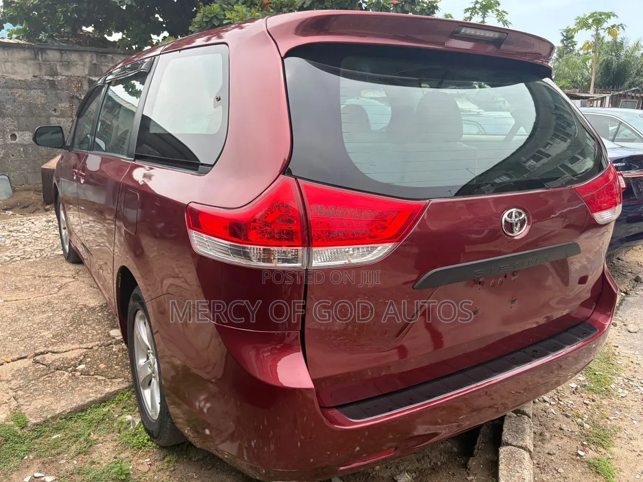 Toyota Sienna Limited 7 Passenger 2010 Red