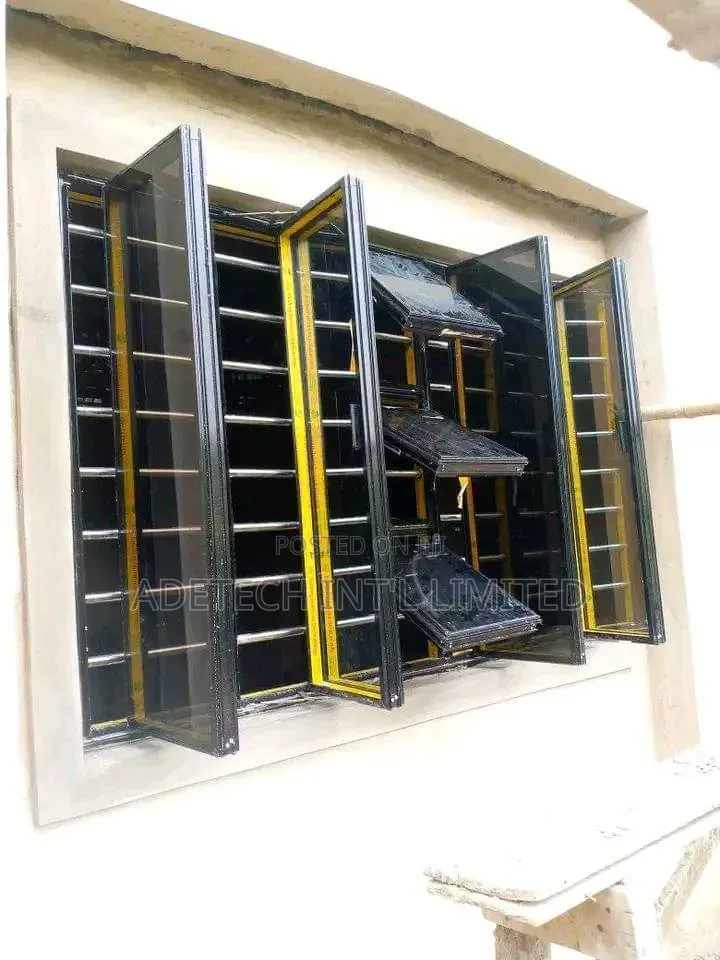 Luxurious Aluminium Frameless Window