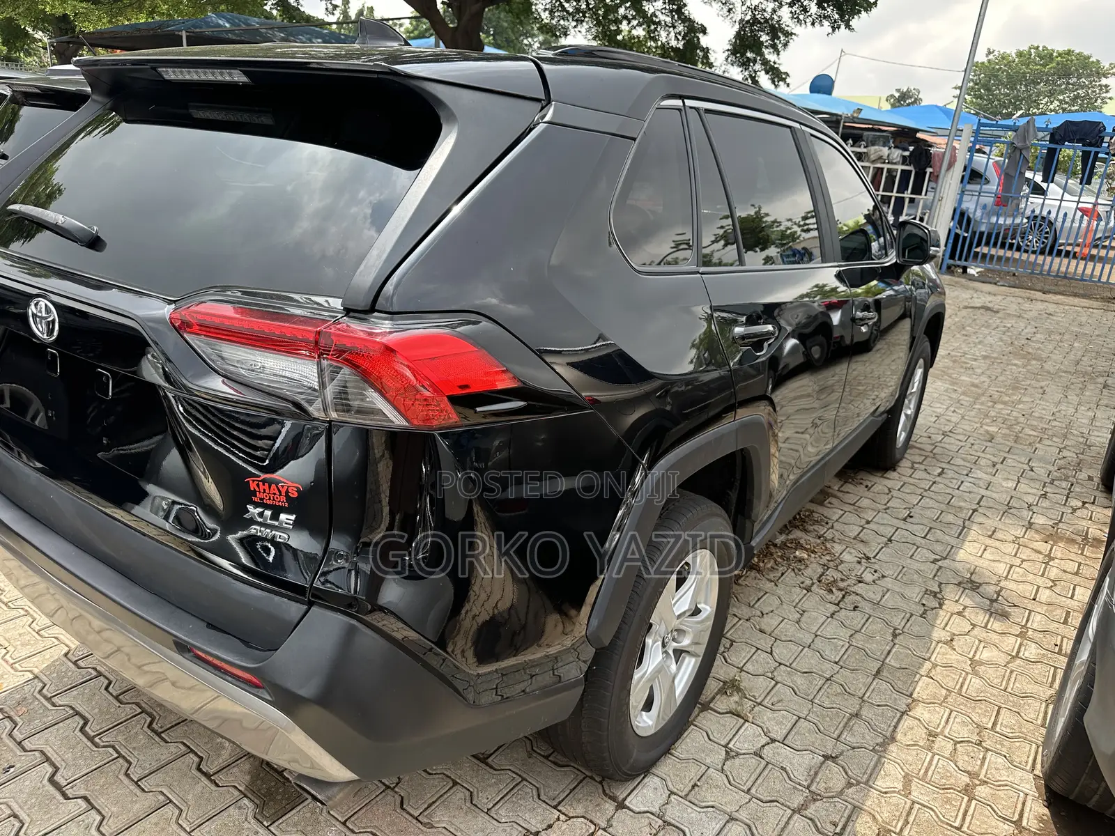 Toyota RAV4 XLE FWD 2020 Black
