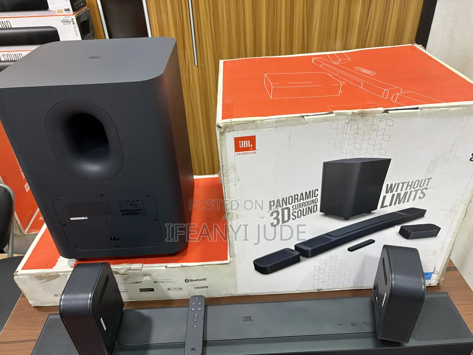 JBL Bar 1000: 7.1.4channel Soundbar Detachable Surround