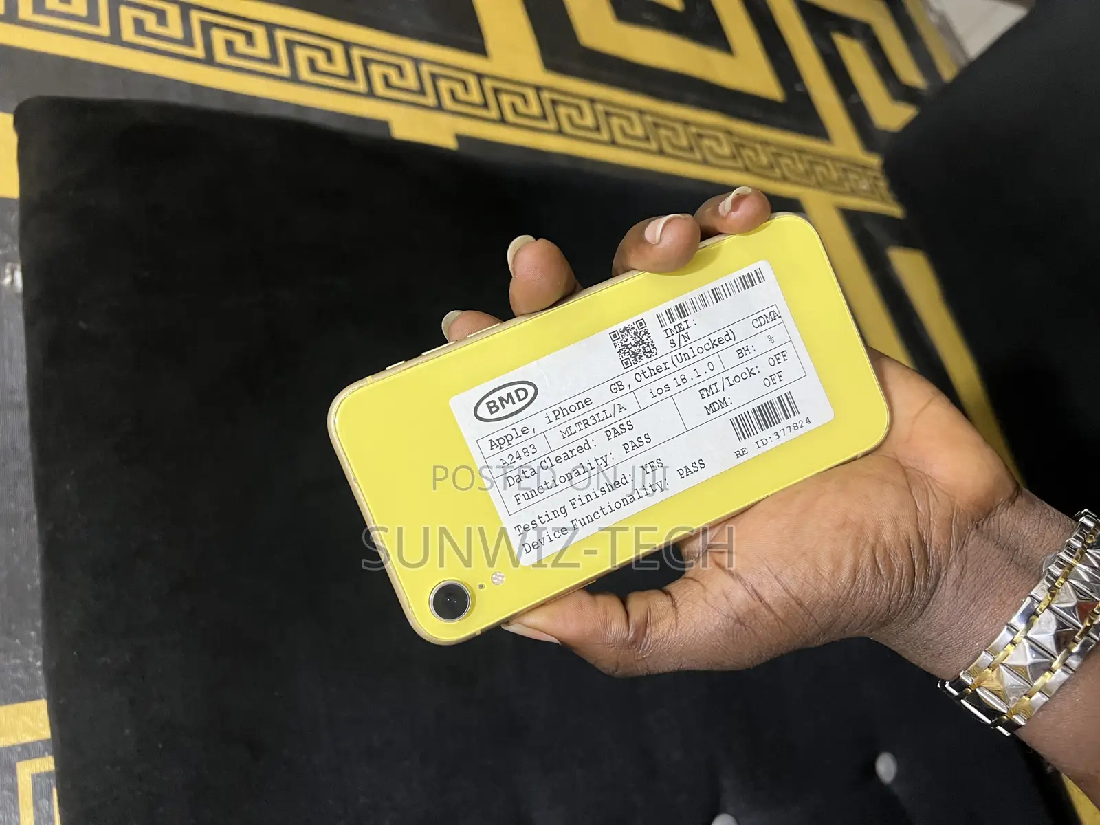 Apple iPhone XR 64 GB Yellow