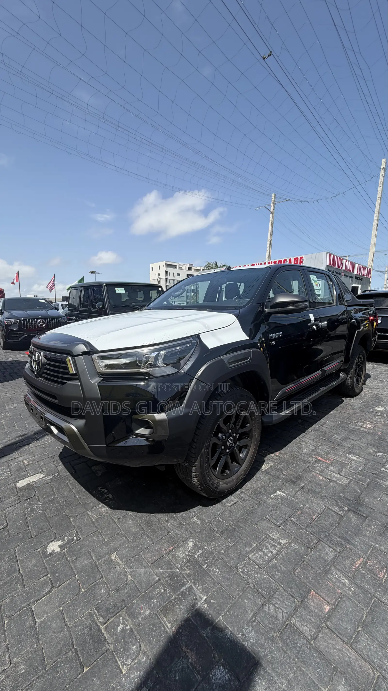 Toyota Hilux 2025 Black