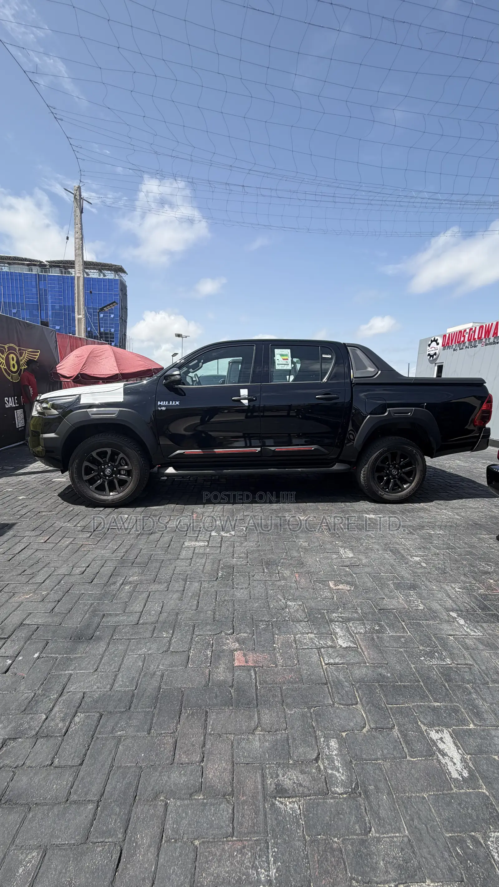 Toyota Hilux 2025 Black