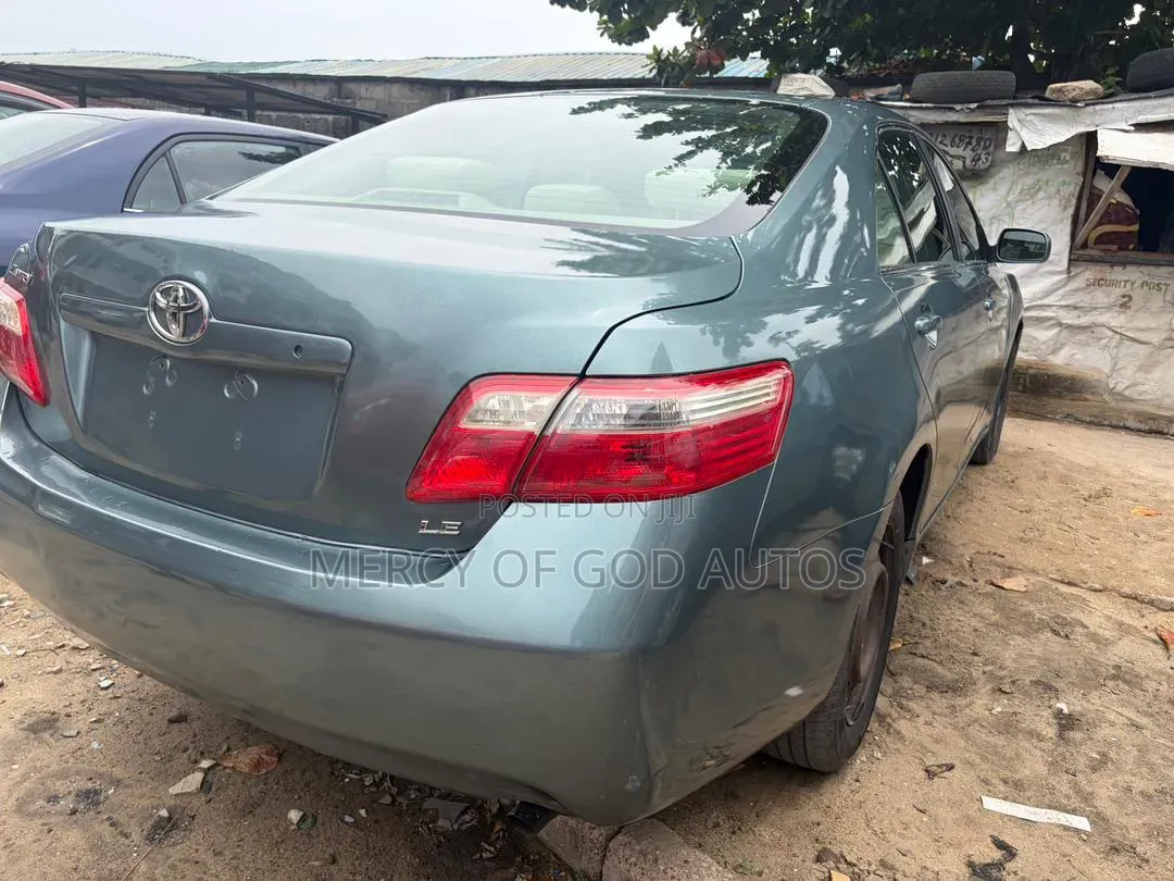 Toyota Camry LE 4dr Sedan (2.4L 4cyl 5A) 2009 Green