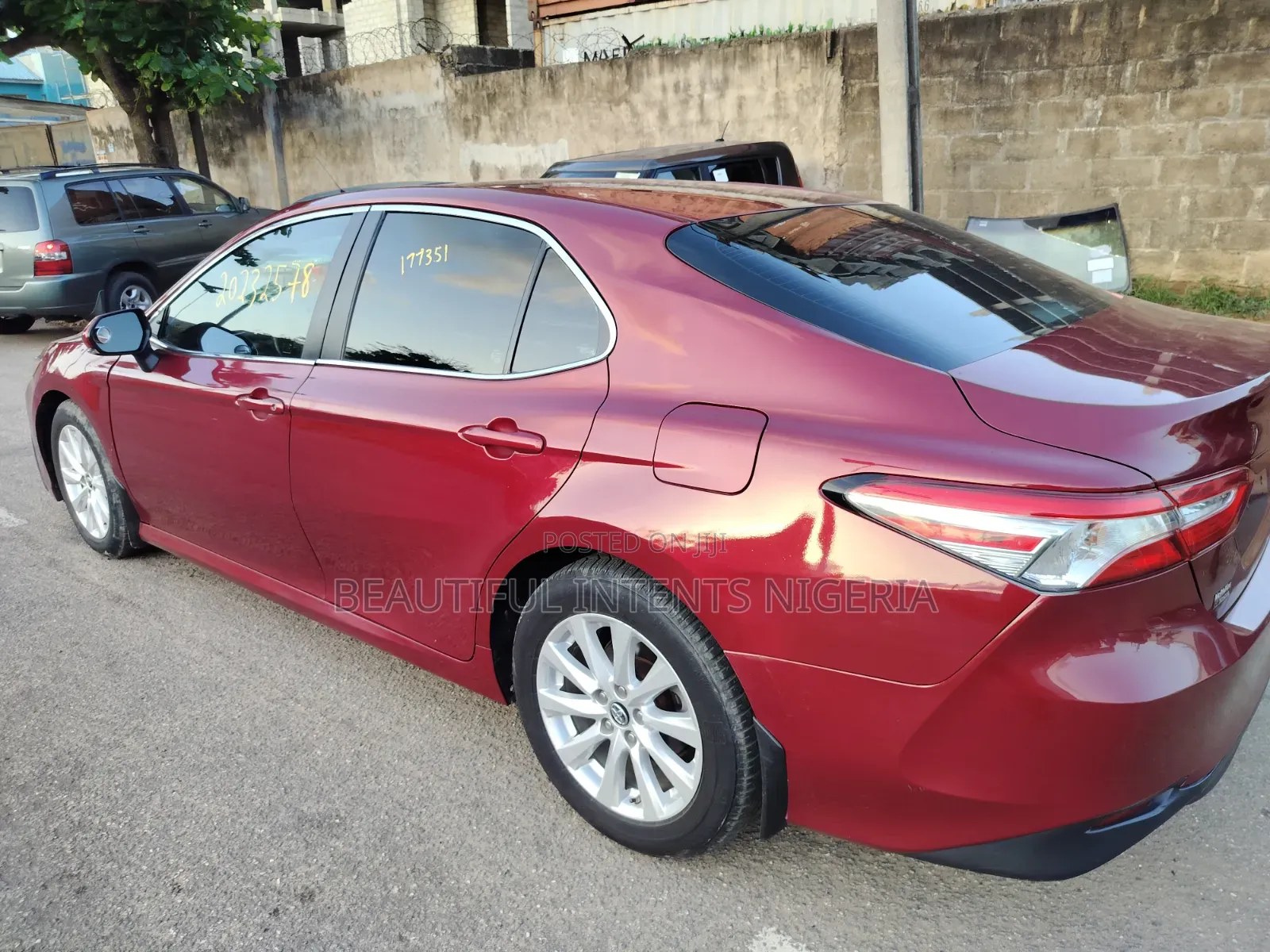 Toyota Camry LE FWD (2.5L 4cyl 8AM) 2018 Red