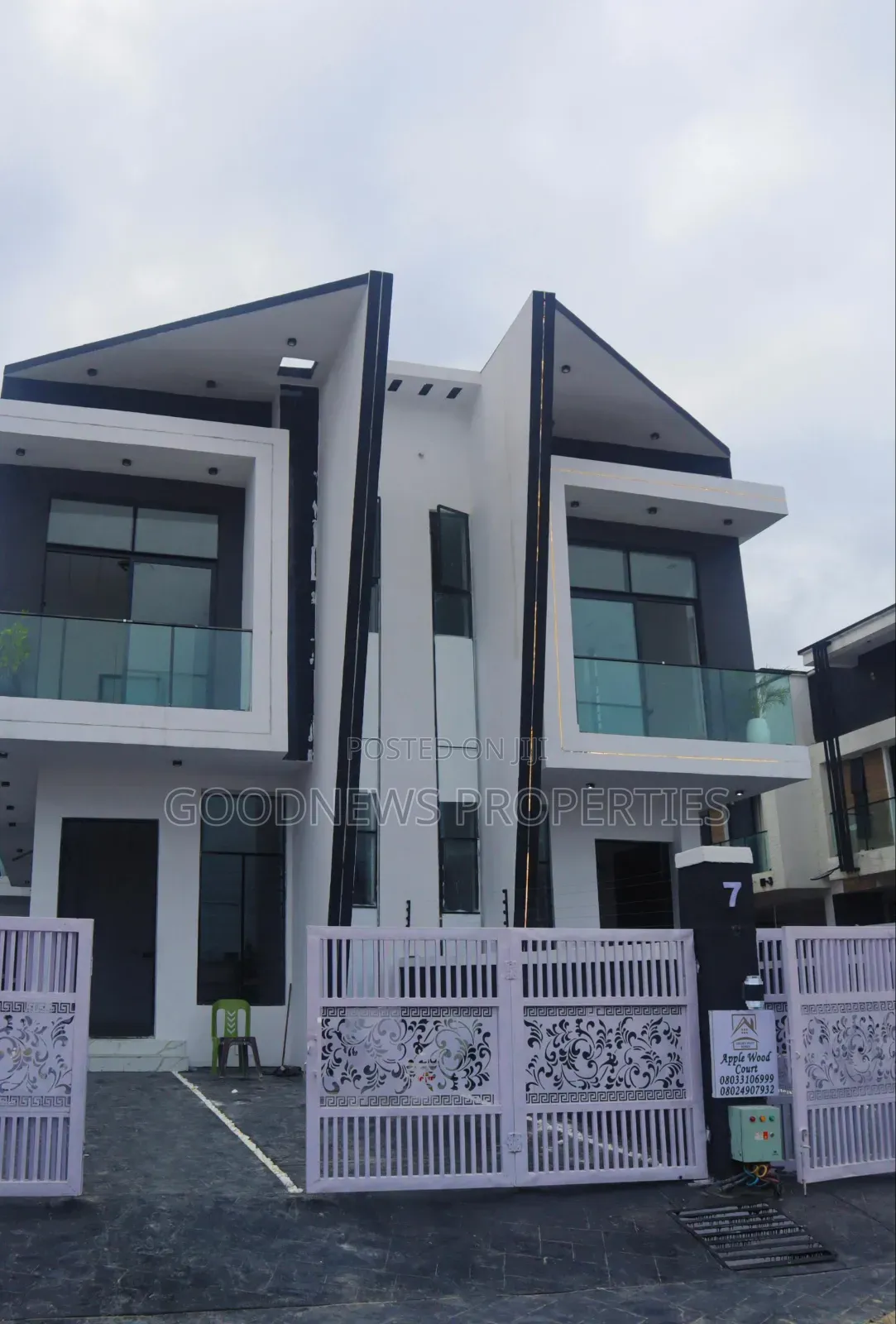 4bdrm Duplex in Ikota Gra Extension for sale
