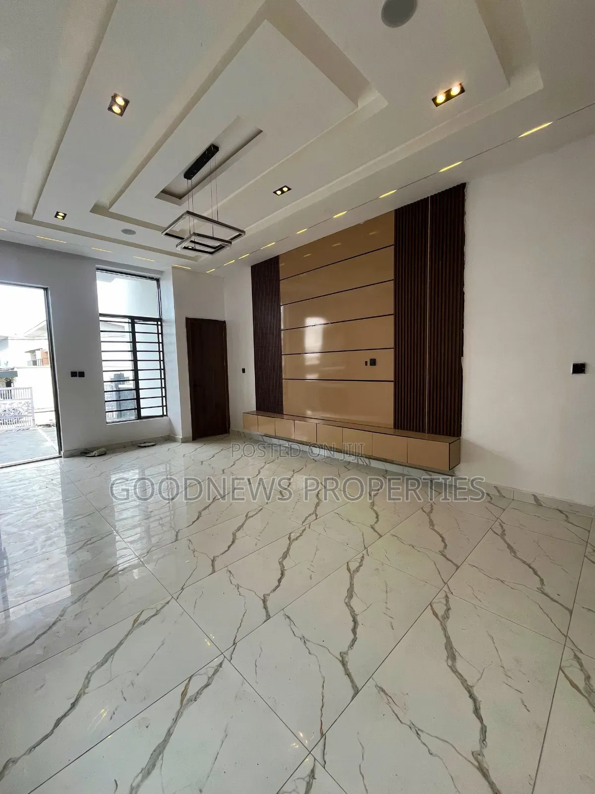 4bdrm Duplex in Ikota Gra Extension for sale