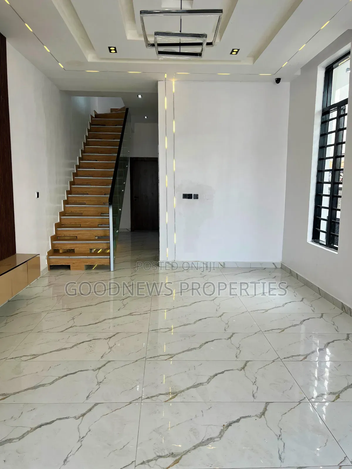 4bdrm Duplex in Ikota Gra Extension for sale