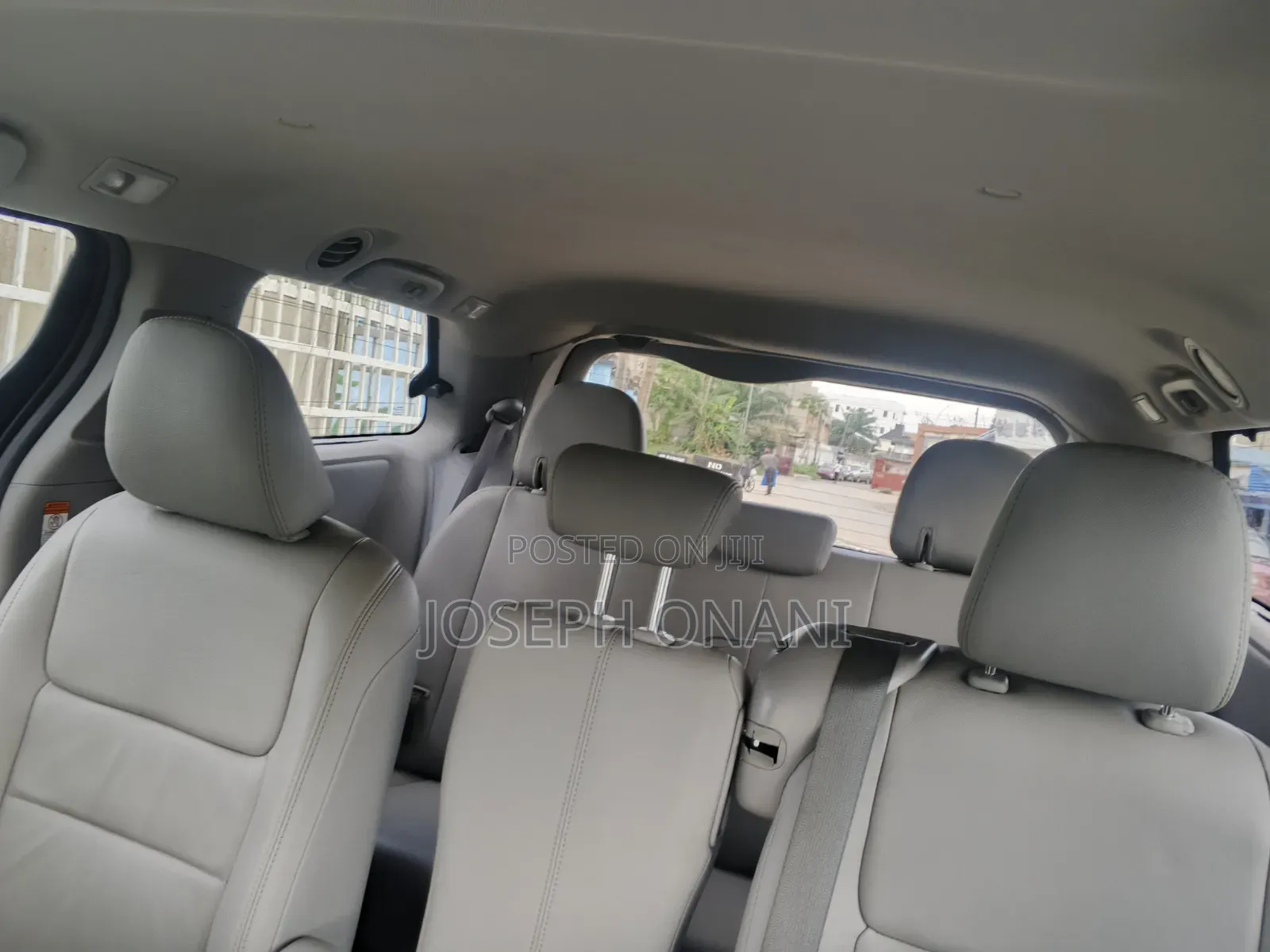 Toyota Sienna XLE (3.5L 6cyl 8A) 2018 Black