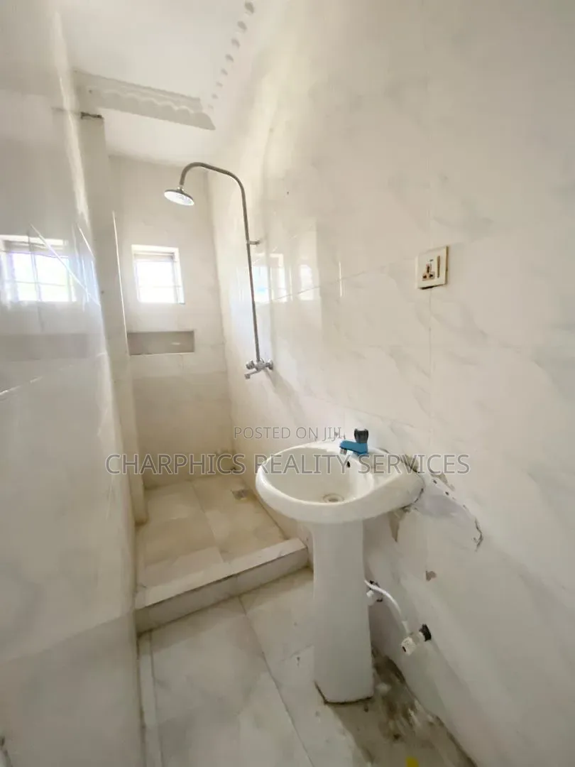 Mini Flat in Lekki Phase 1 for rent