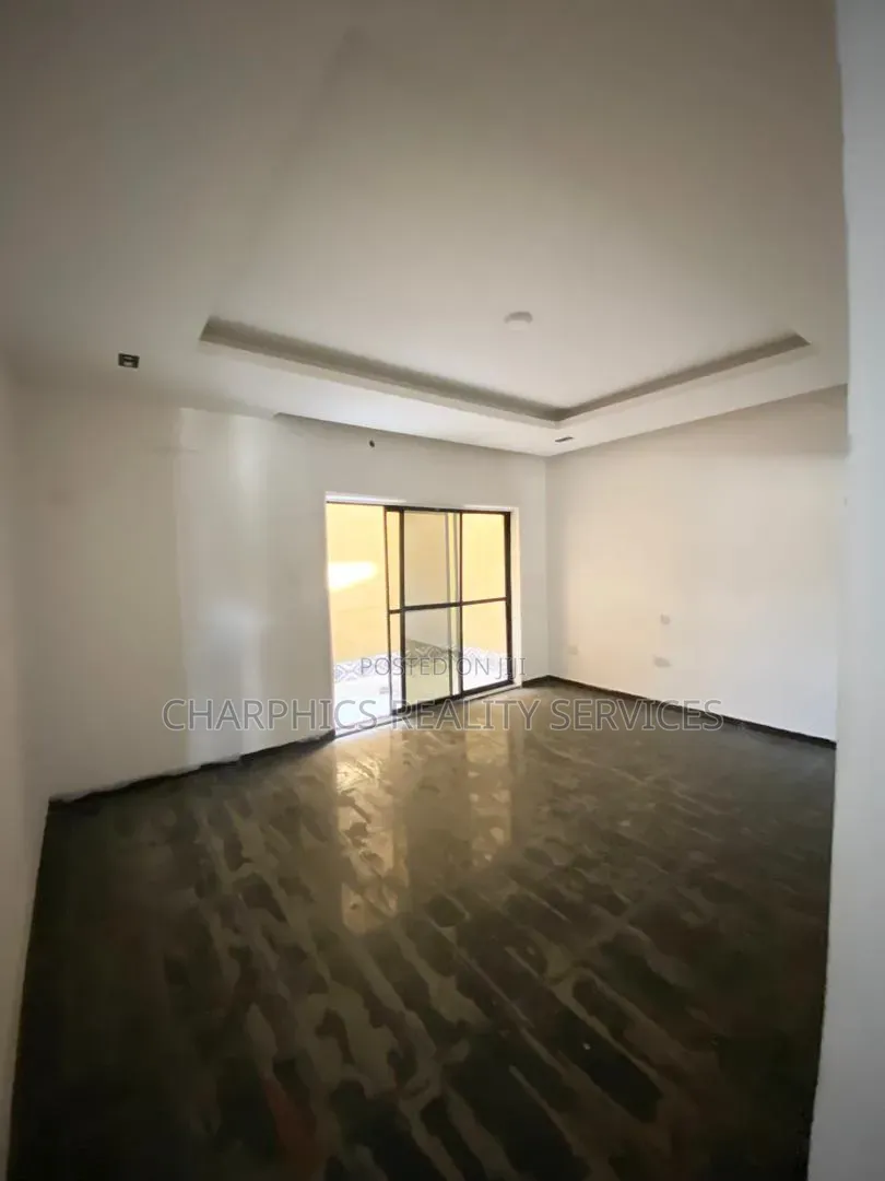Mini Flat in Lekki Phase 1 for rent