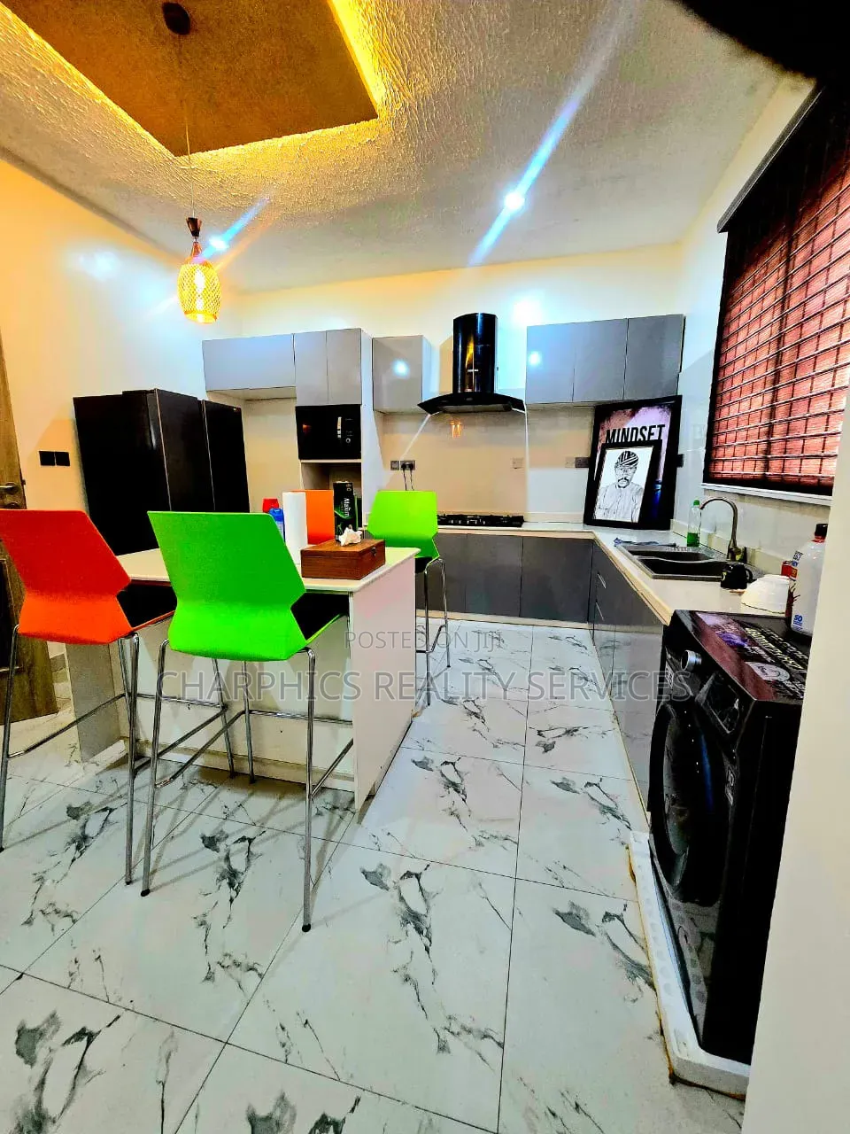 2bdrm Apartment in Lekki Phase 1 for rent