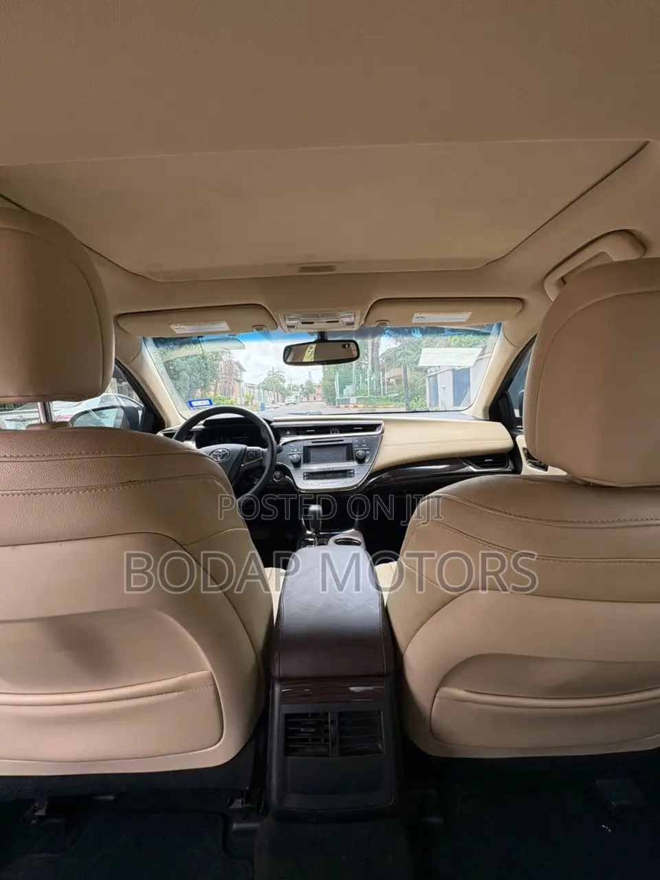 Toyota Avalon XLE Premium Sedan FWD (3.5L 6cyl 6A) 2013 Maroon