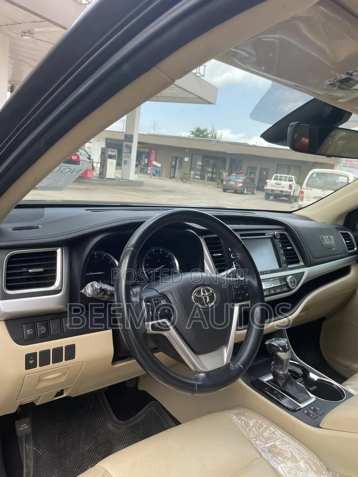Toyota Highlander XLE 4x2 V6 (3.5L 6cyl 8A) 2018 Black