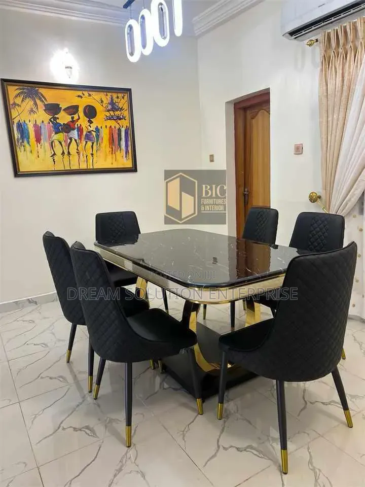 Quality Six Seater Dinning With Six Chairs
