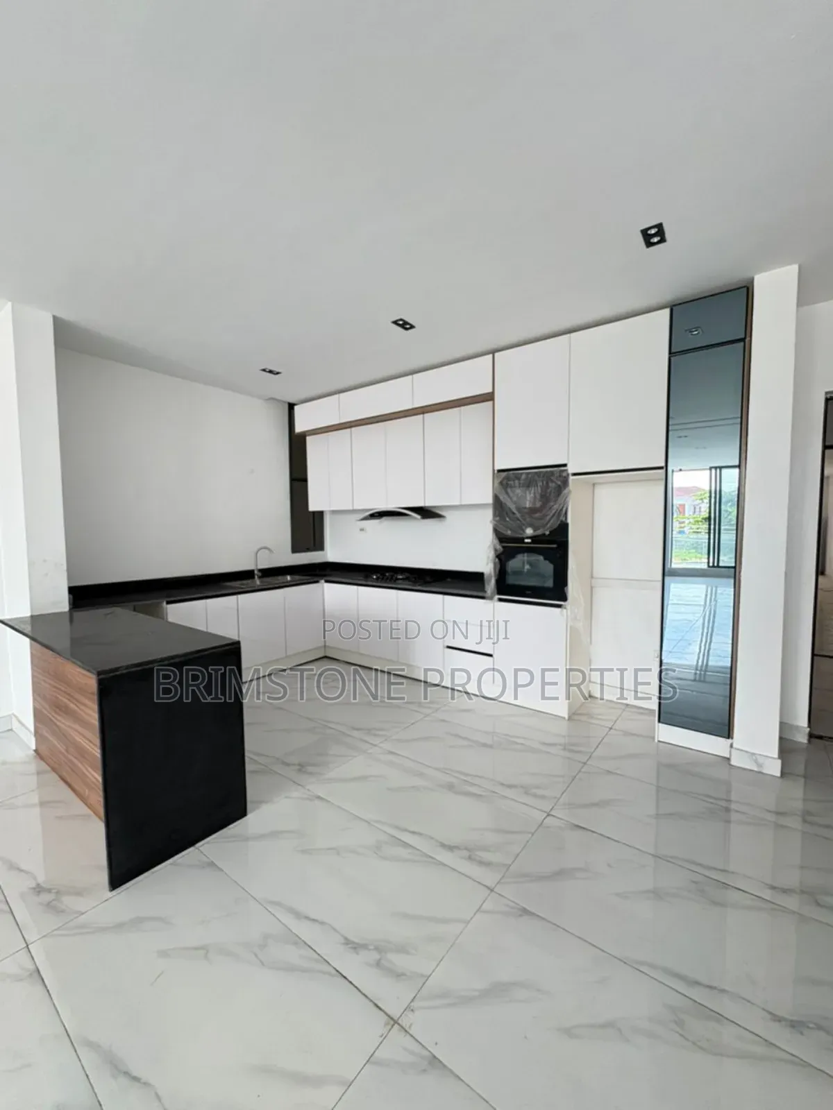 Furnished 2bdrm Apartment in Victoria Island for sale