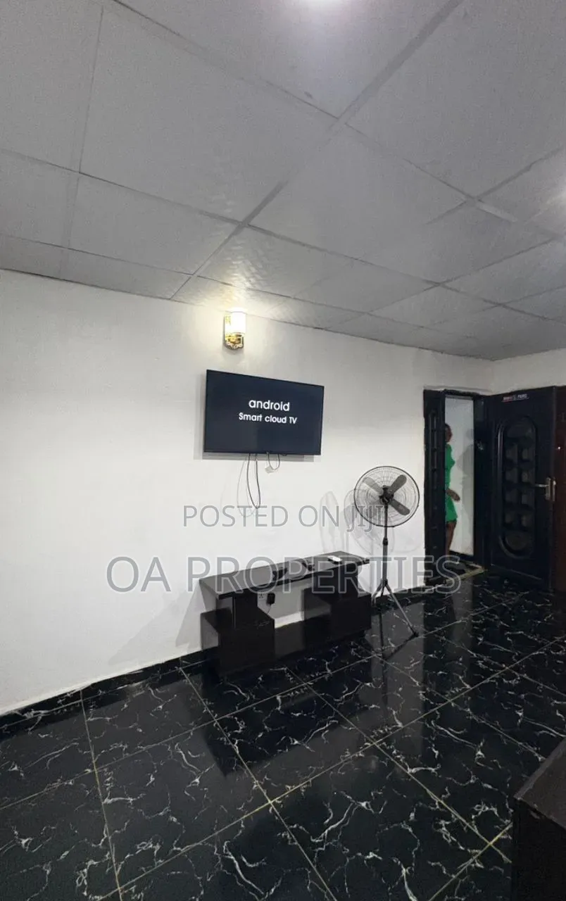 1 Bedroom Shortlet(Serviced Apartment) at Aare,Bodija Rate: Per Day