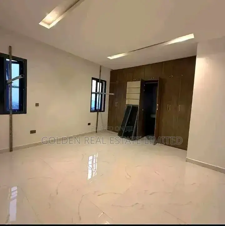 3bdrm Apartment in Guzape District for sale