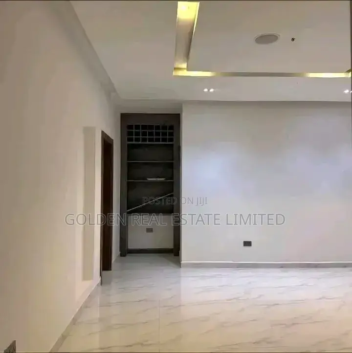 3bdrm Apartment in Guzape District for sale