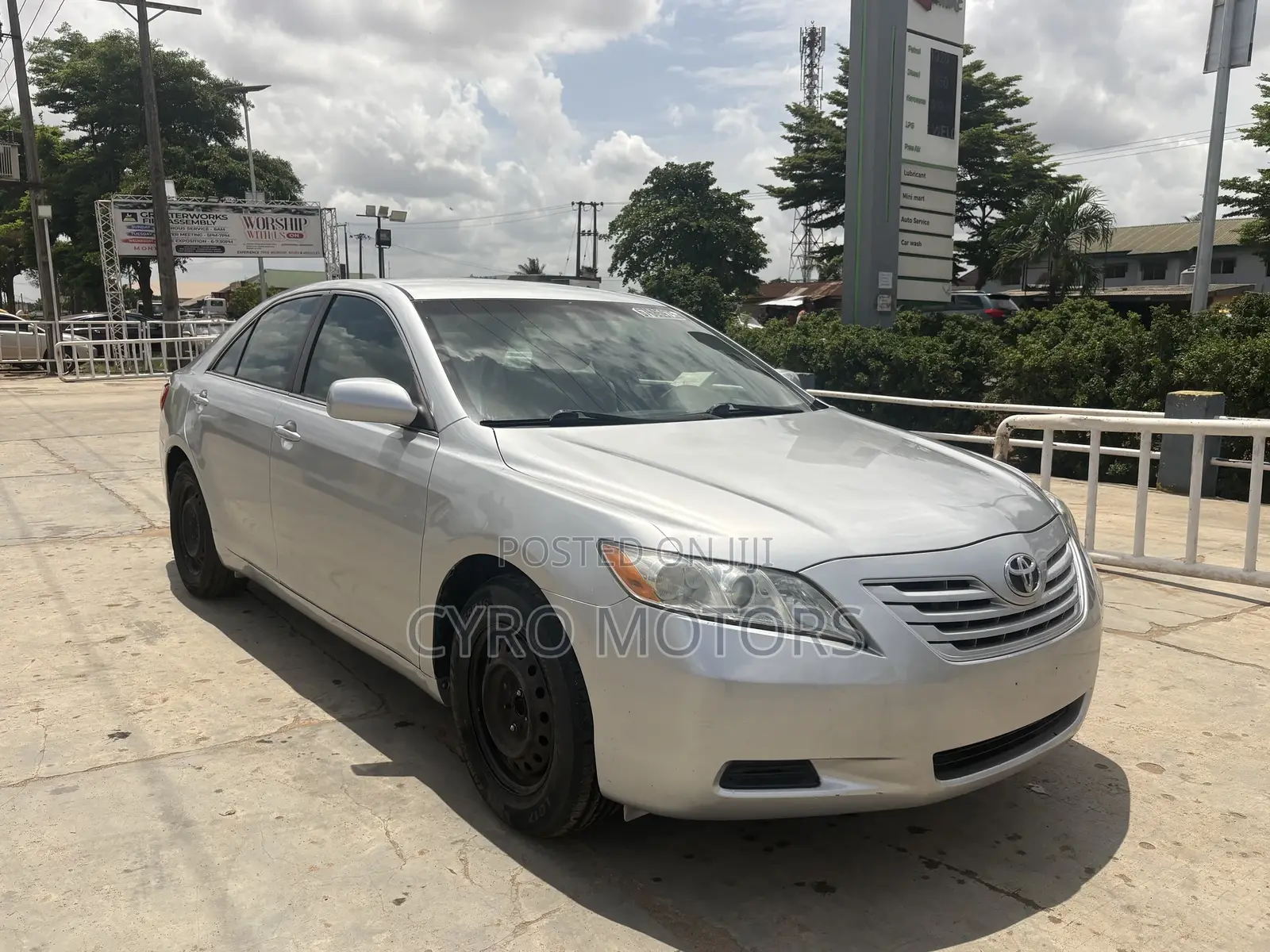 Toyota Camry LE 4dr Sedan (2.4L 4cyl 5A) 2007 Silver