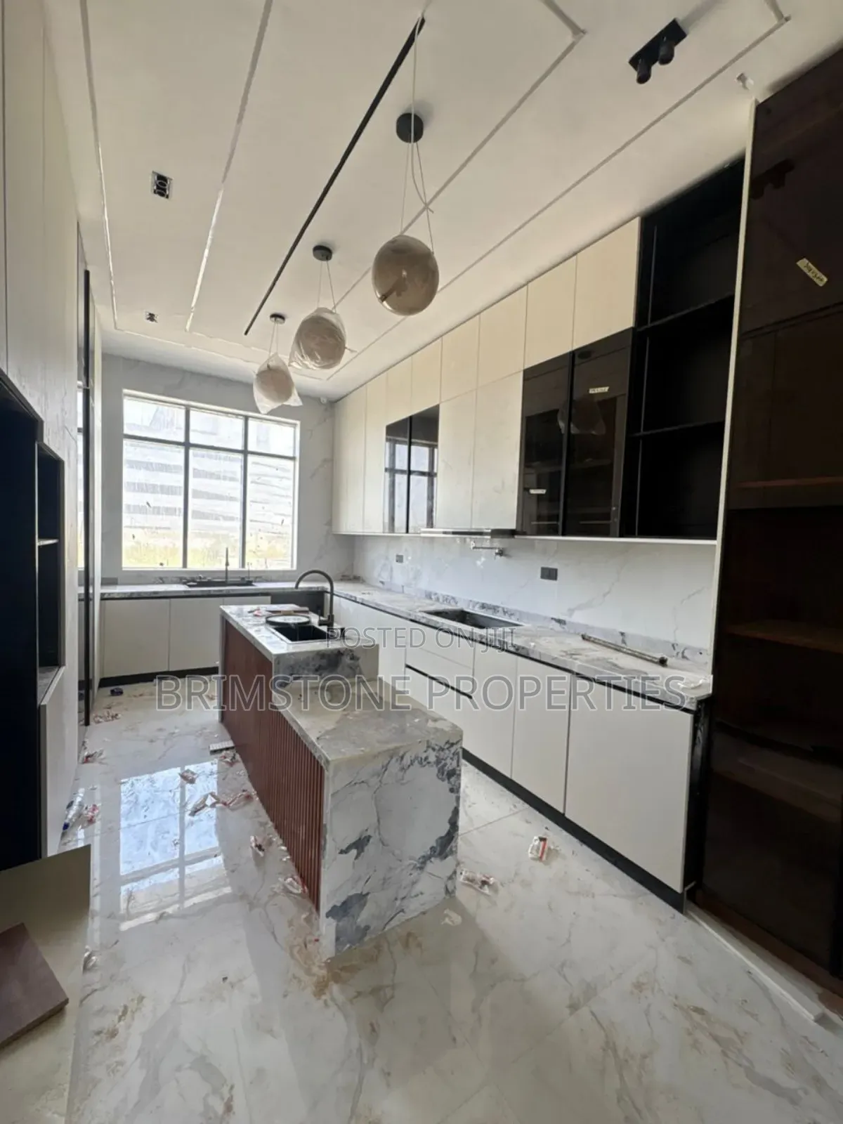 Furnished 5bdrm Duplex in Lekki Phase 1 for sale