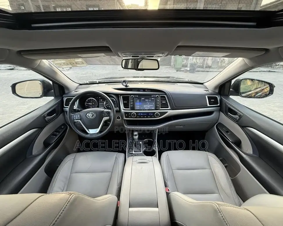 Toyota Highlander XLE V6 4x4 (3.5L 6cyl 6A) 2016 Black