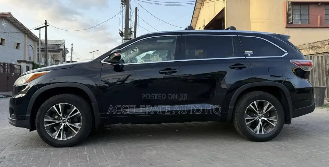 Toyota Highlander XLE V6 4x4 (3.5L 6cyl 6A) 2016 Black