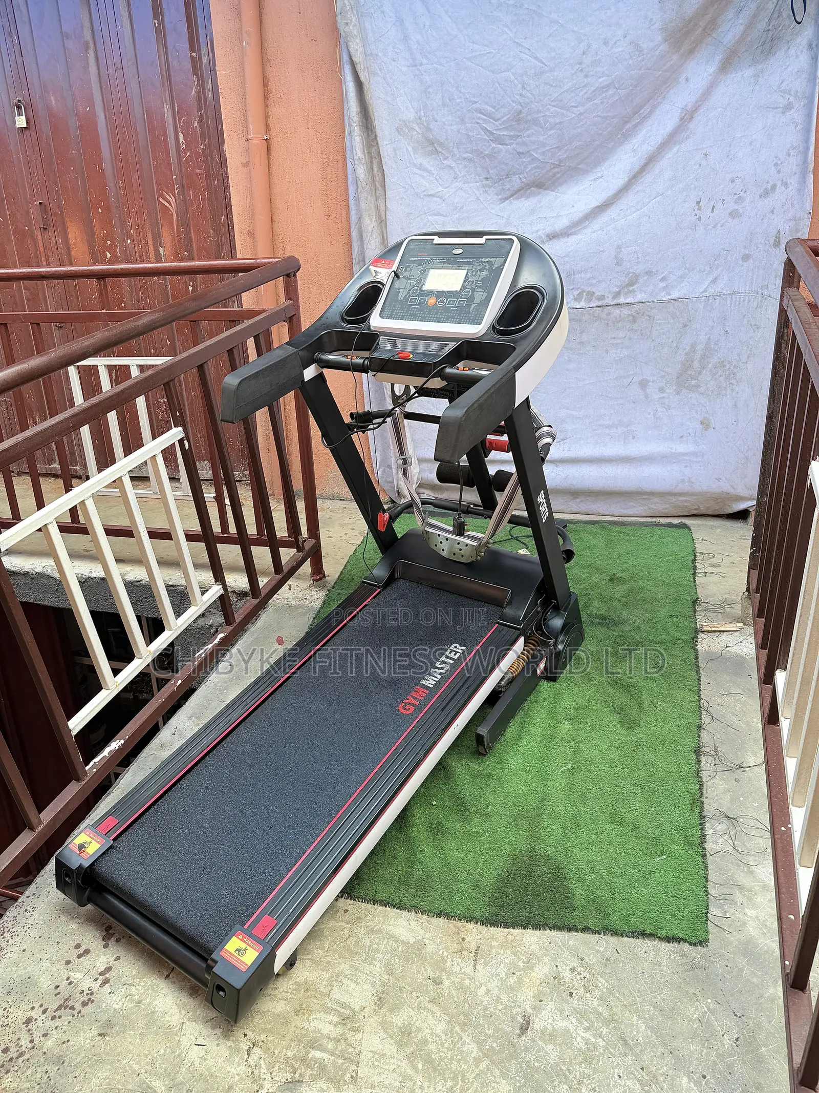 4hp Gym Master Treadmill With Auto Incline and Massager