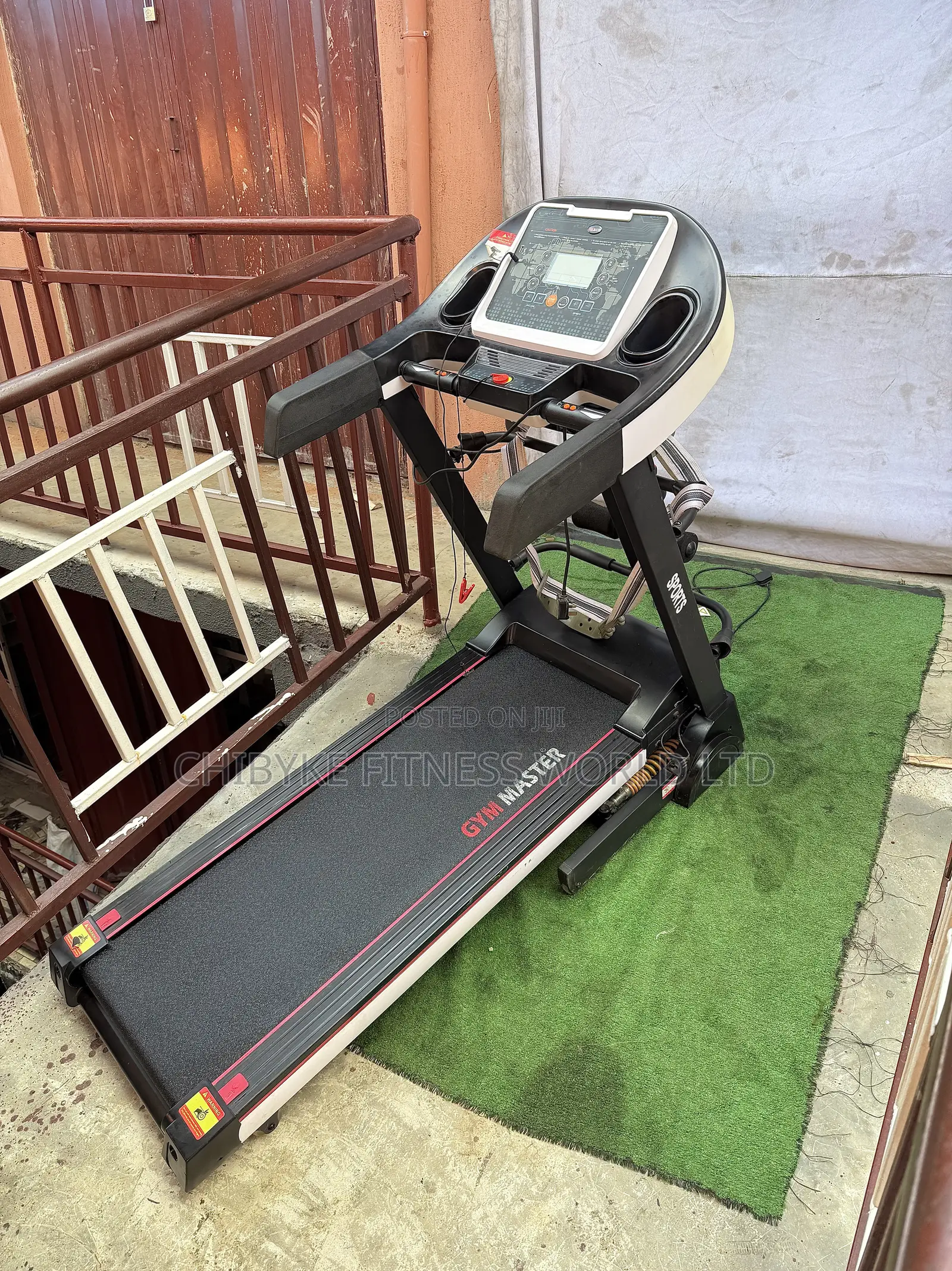 4hp Gym Master Treadmill With Auto Incline and Massager