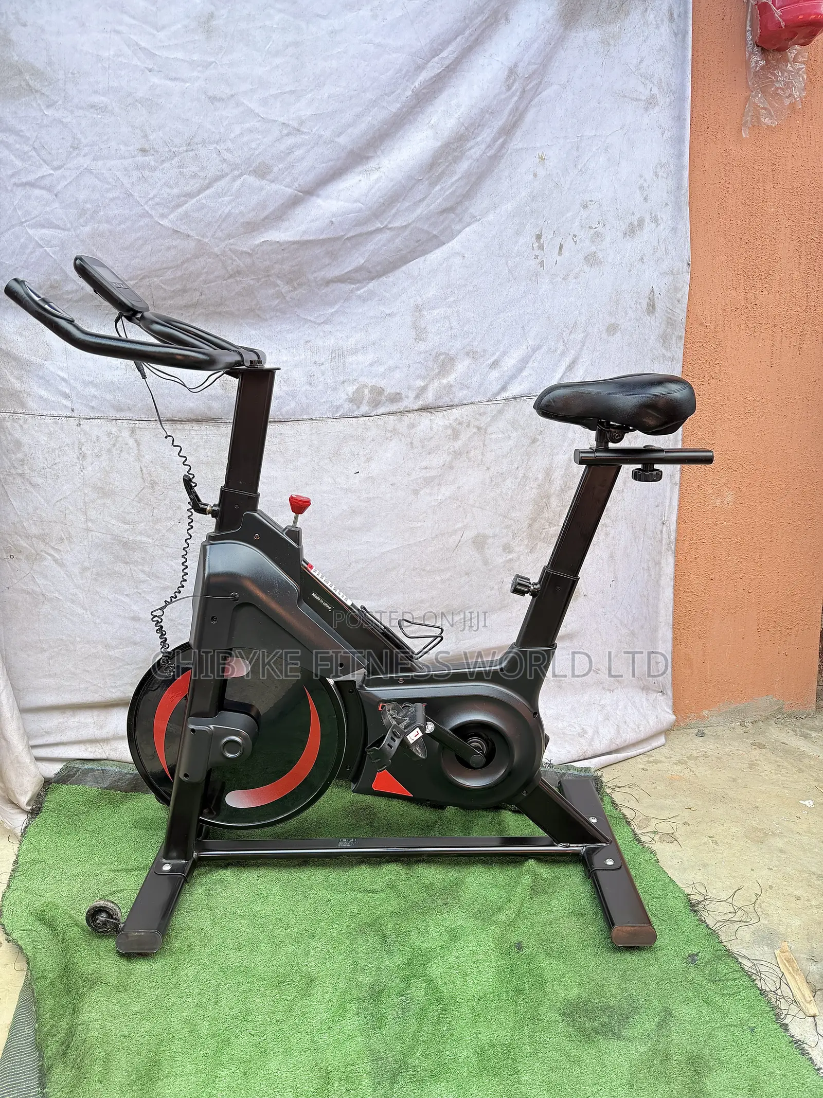 Dripple Commercial Spin Bike (180kg )