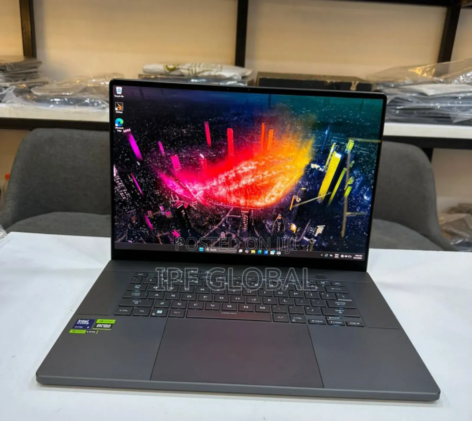 Laptop Asus ROG Zephyrus G16 16GB Intel Core Ultra 9 SSD 1T