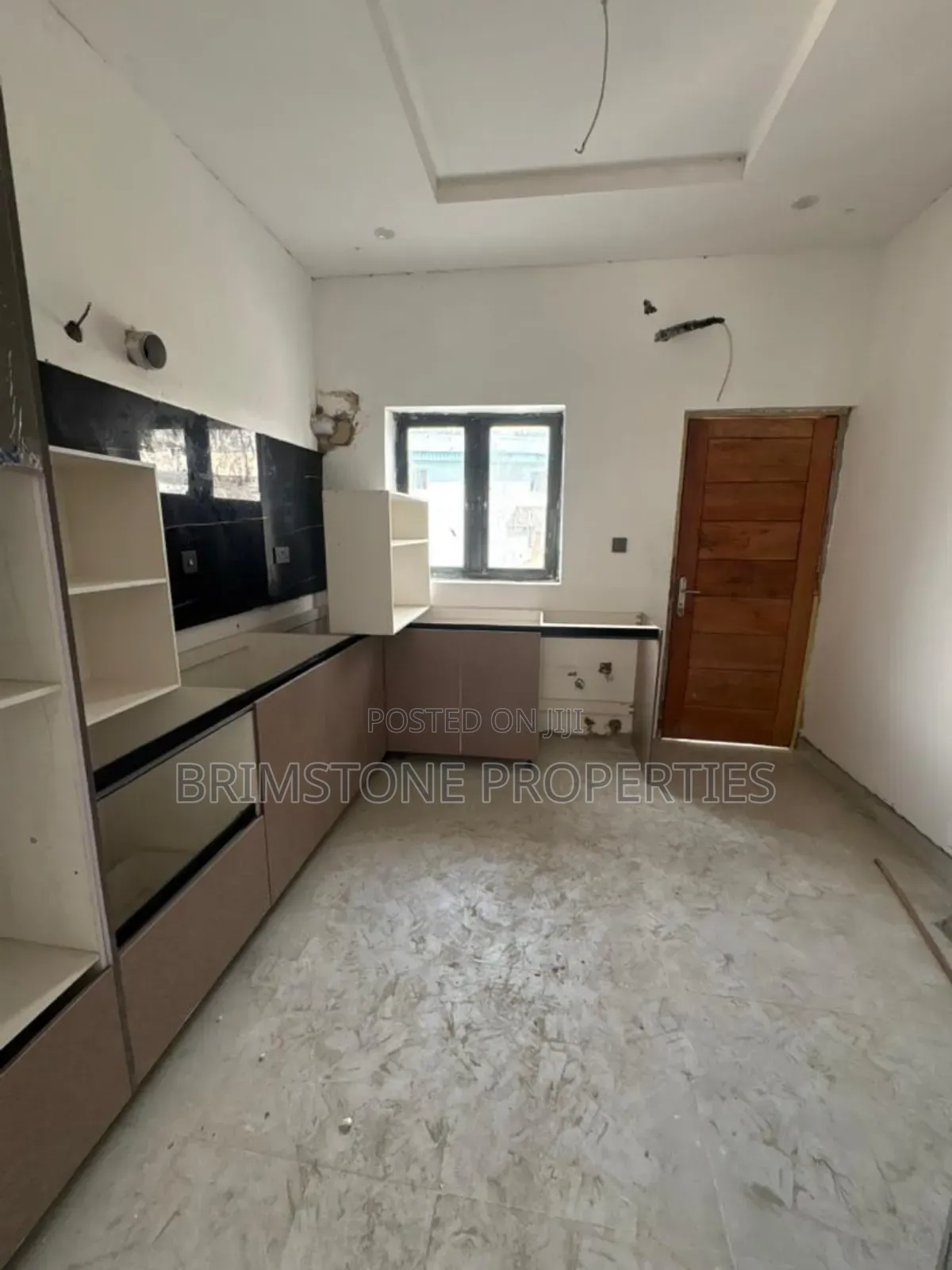 Furnished 2bdrm Apartment in Osapa london for sale