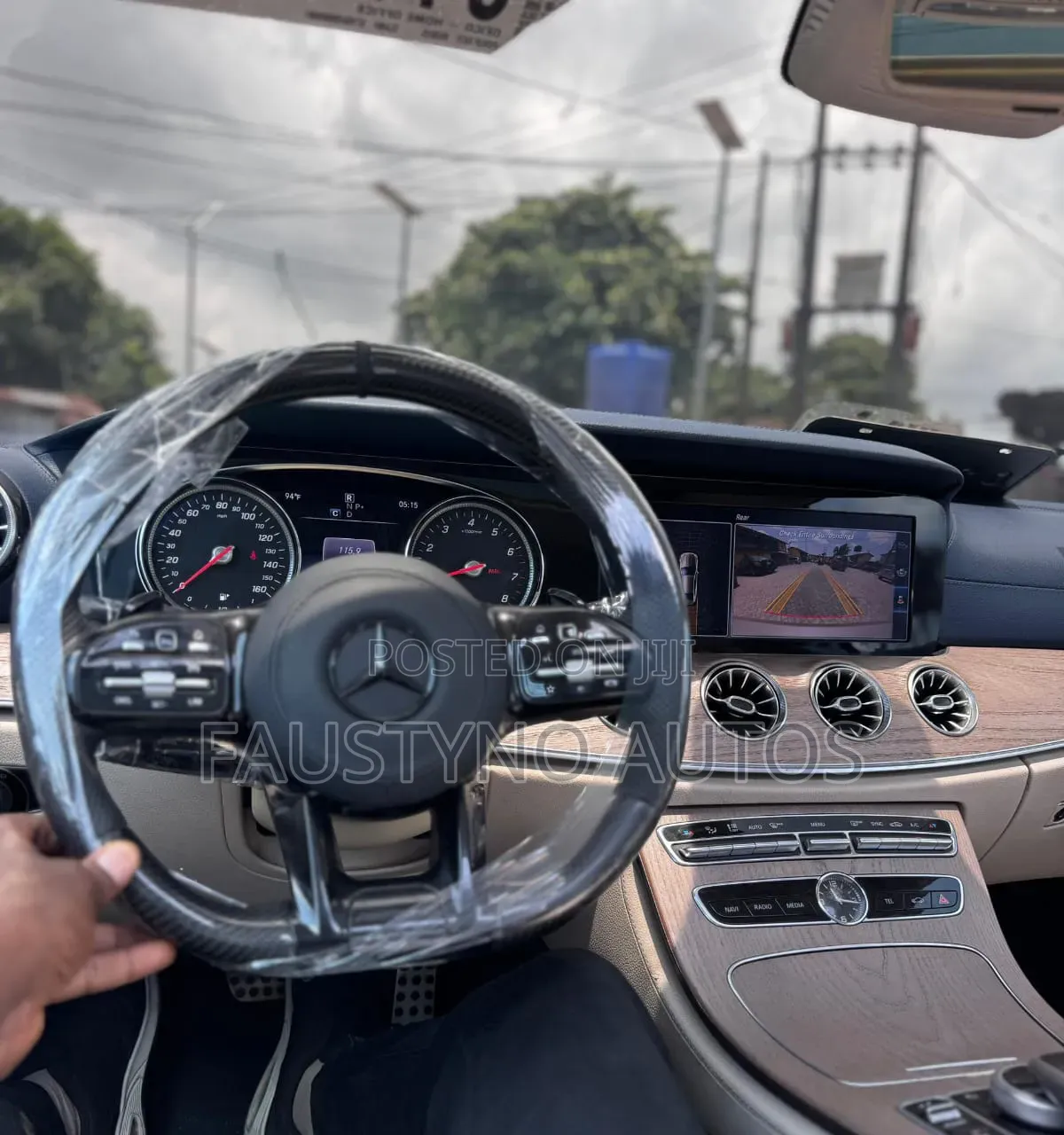 Mercedes-Benz E400 2018 Gold
