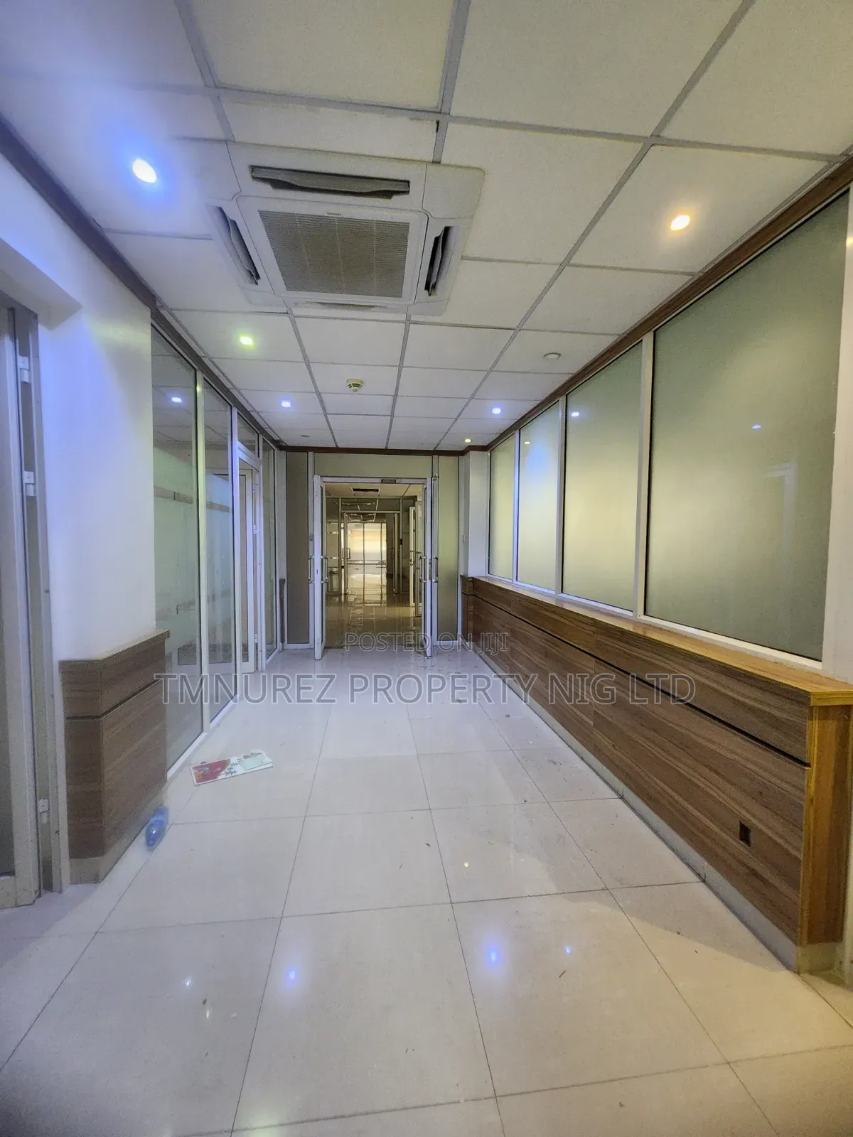 Standard Office Space for Rent Vi