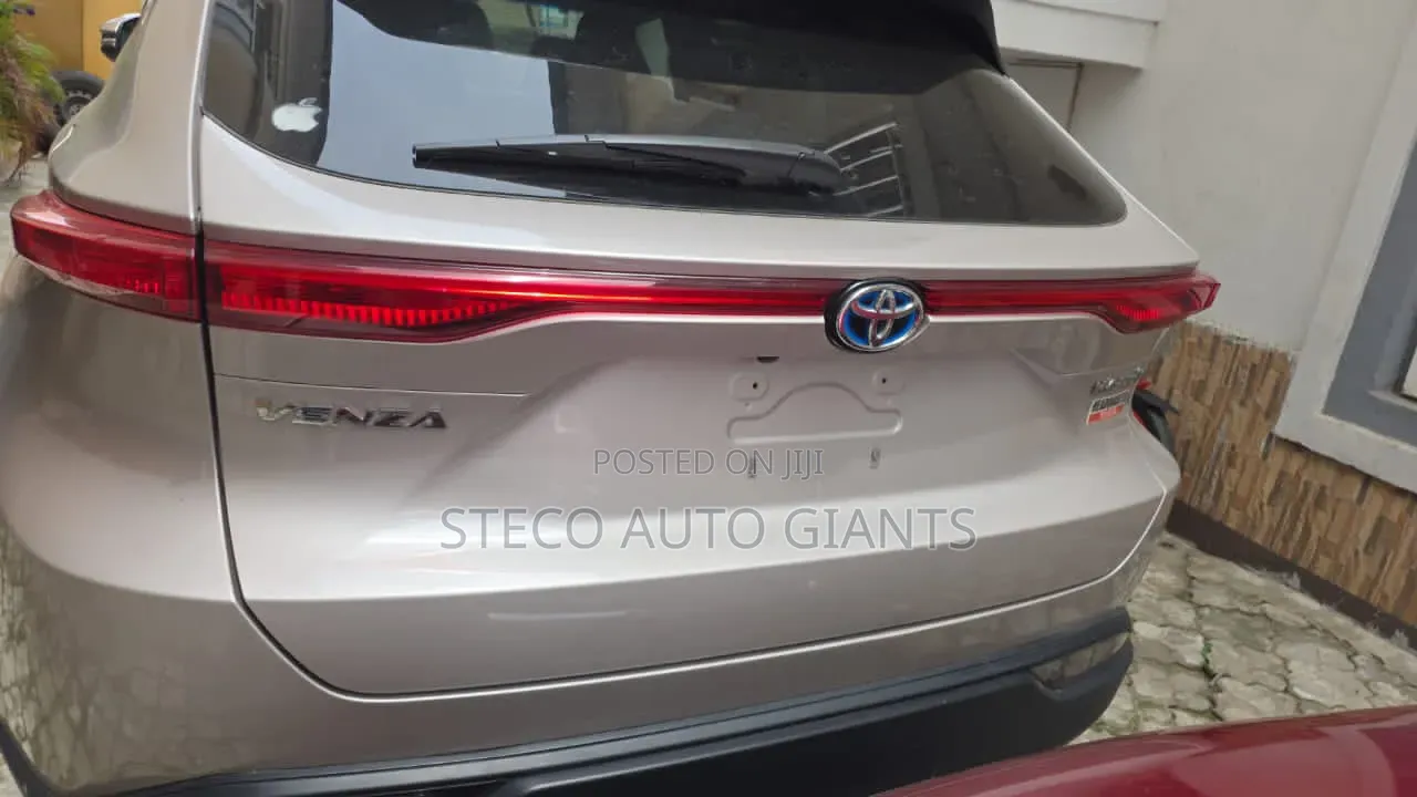 Toyota Venza 2021 White