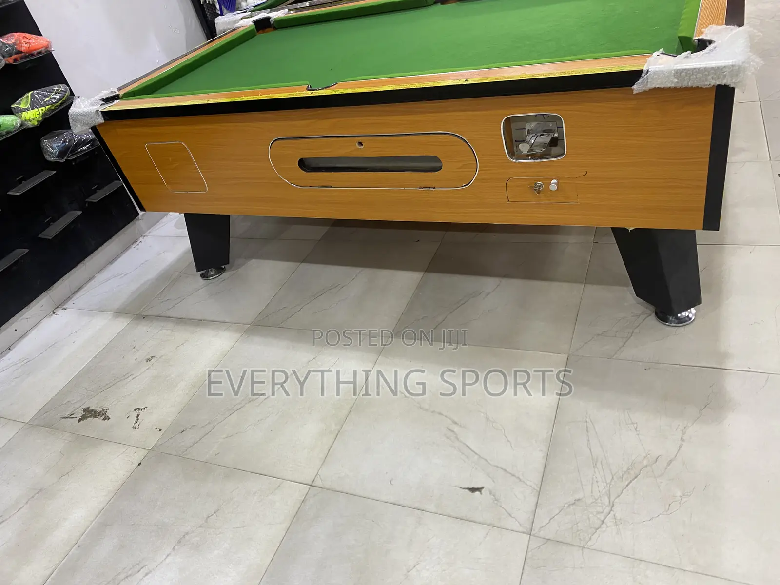 Akala Coin and Marble Snooker Table