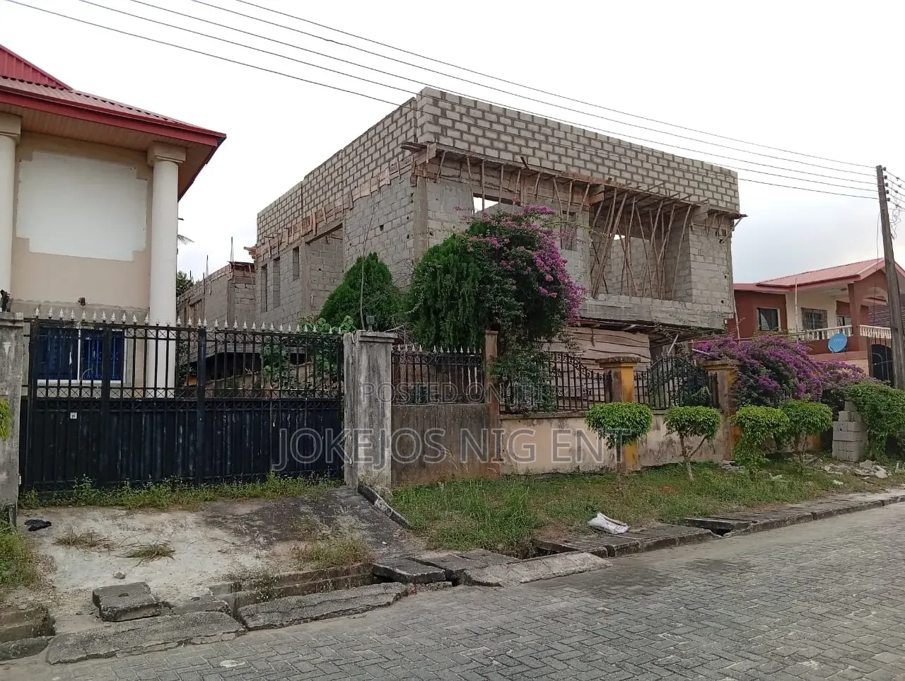5bdrm Duplex in Prime Estate for sale