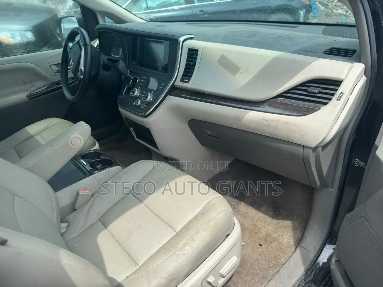 Toyota Sienna 2015 Black