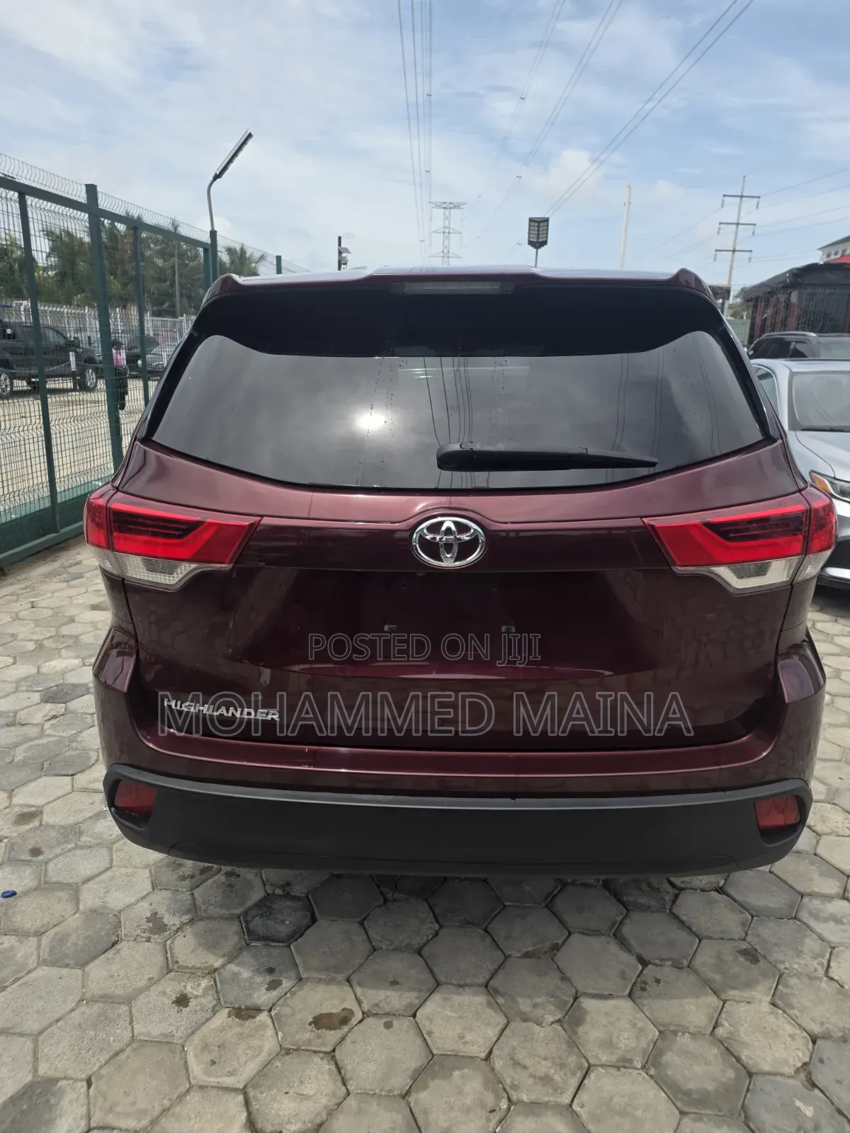 Toyota Highlander LE 4x2 (2.7L 4cyl 6A) 2018 Red