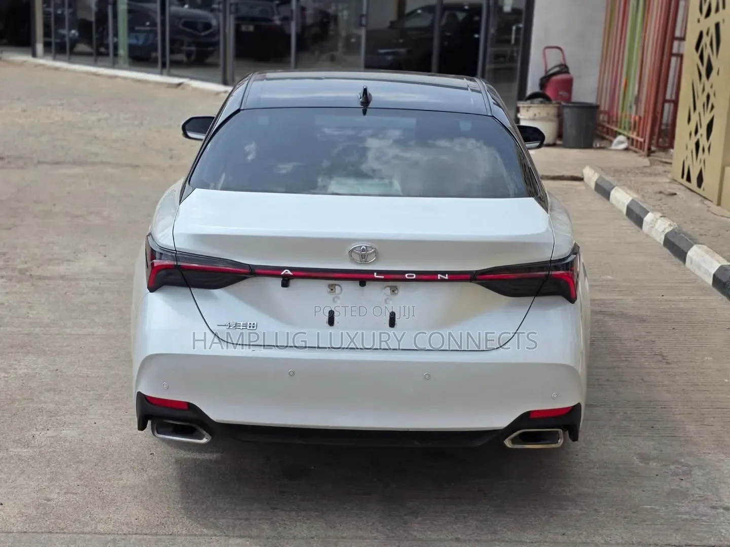 Toyota Avalon 2021 White