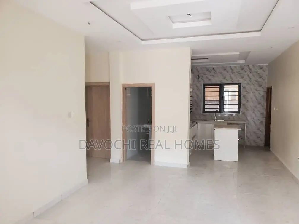 2bdrm Apartment in Ikate Lekki for rent
