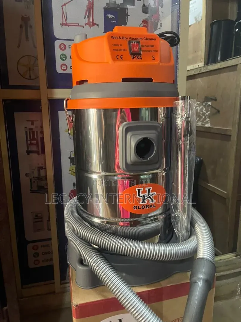 Wet and Dry Vacuum Cleaner 30l