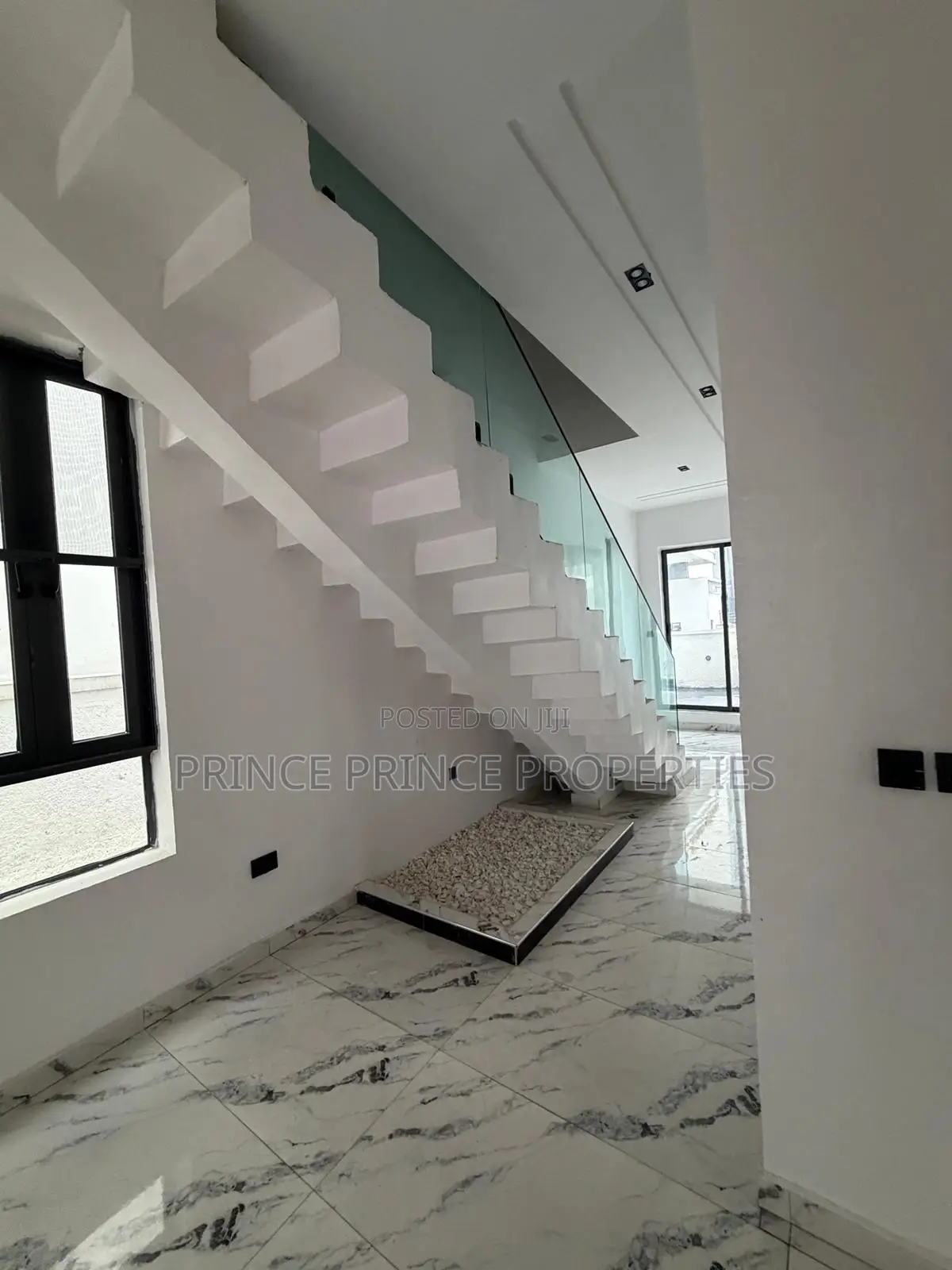Furnished 5bdrm Duplex in Lekki Palm City for sale