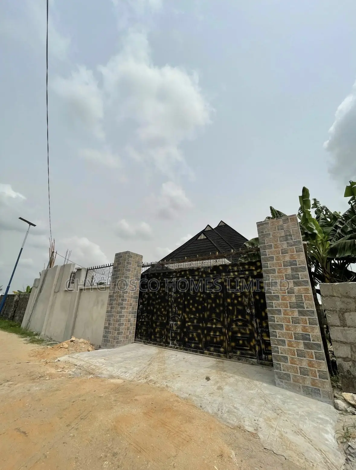 4bdrm Bungalow in Eneka for sale