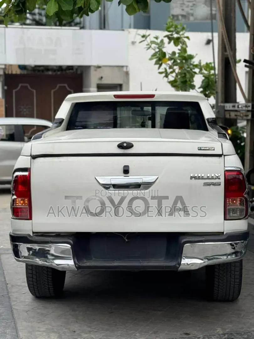 Hilux Rentals Service